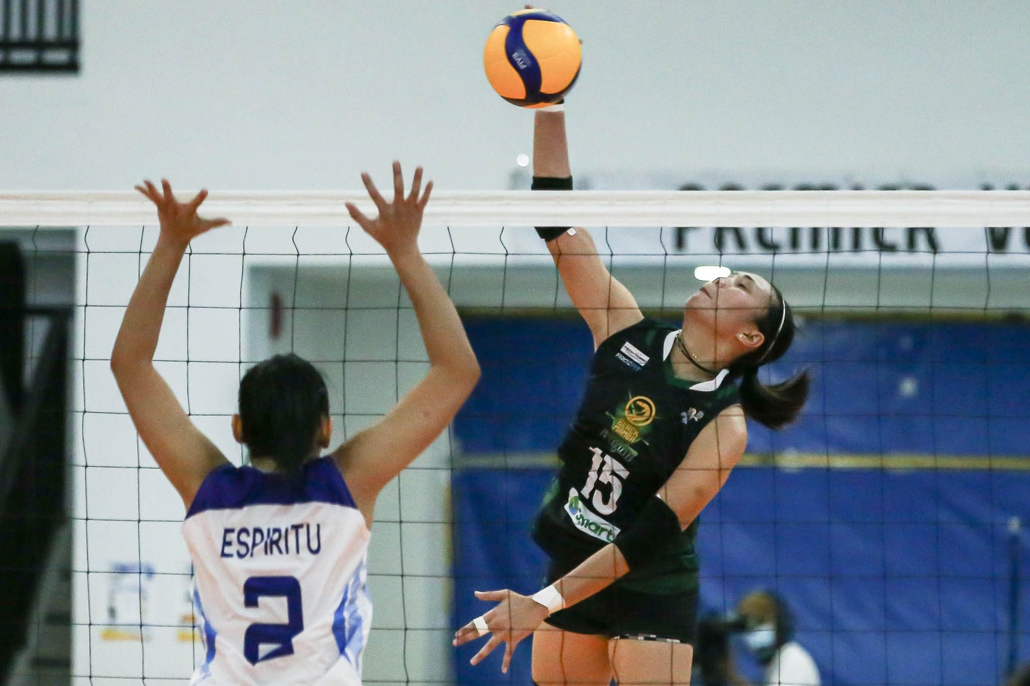 Army seizes momentum with huge 3rd set run, downs debuting BaliPure