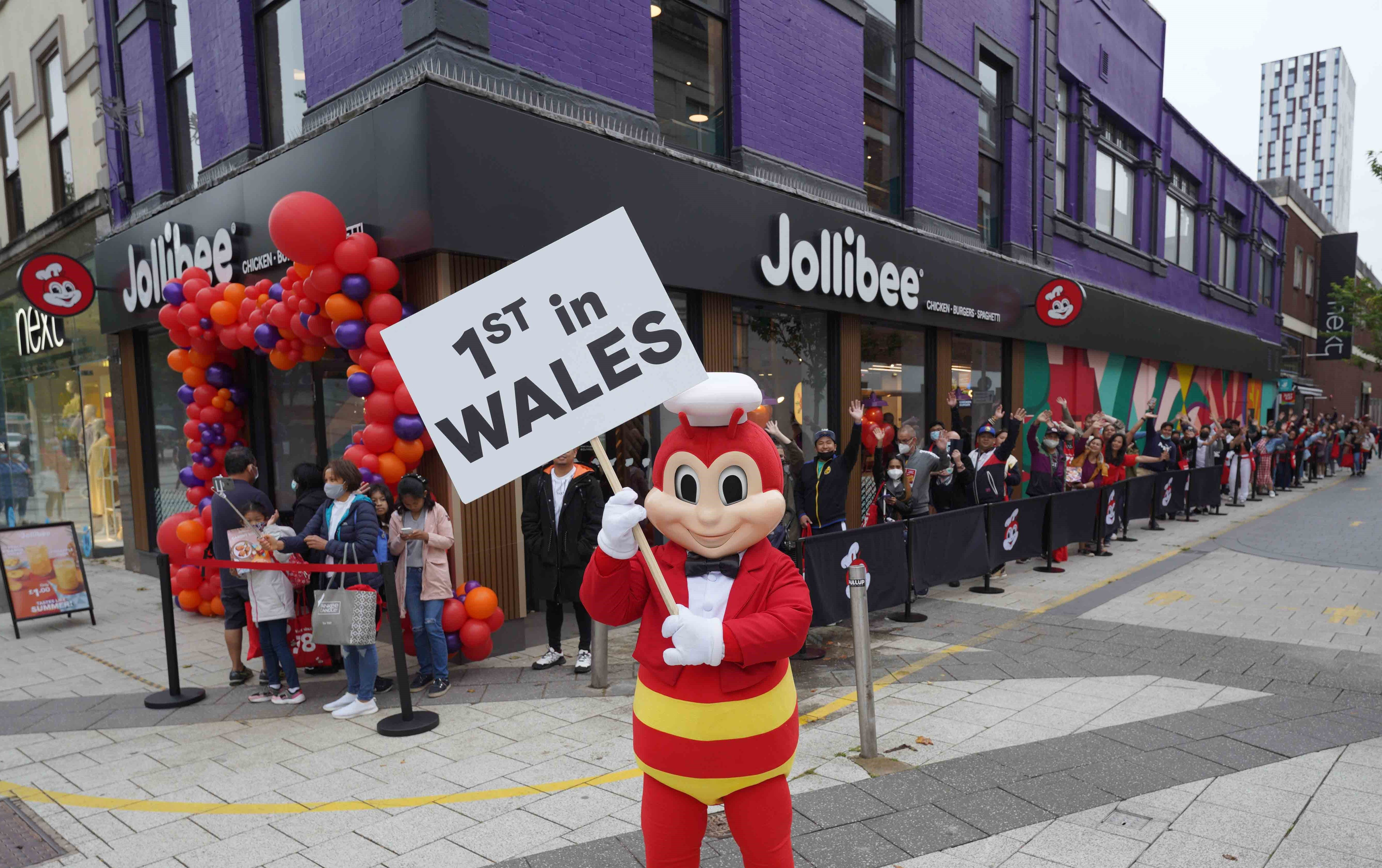 Jollibee Opens First Branch In Wales