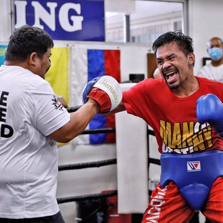 Stick hitting returns in Pacquiao training camp for Spence fight