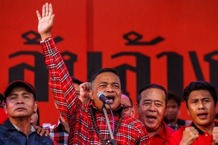 Thailand ‘red shirt’ leader ordered back to jail, cuts short comeback