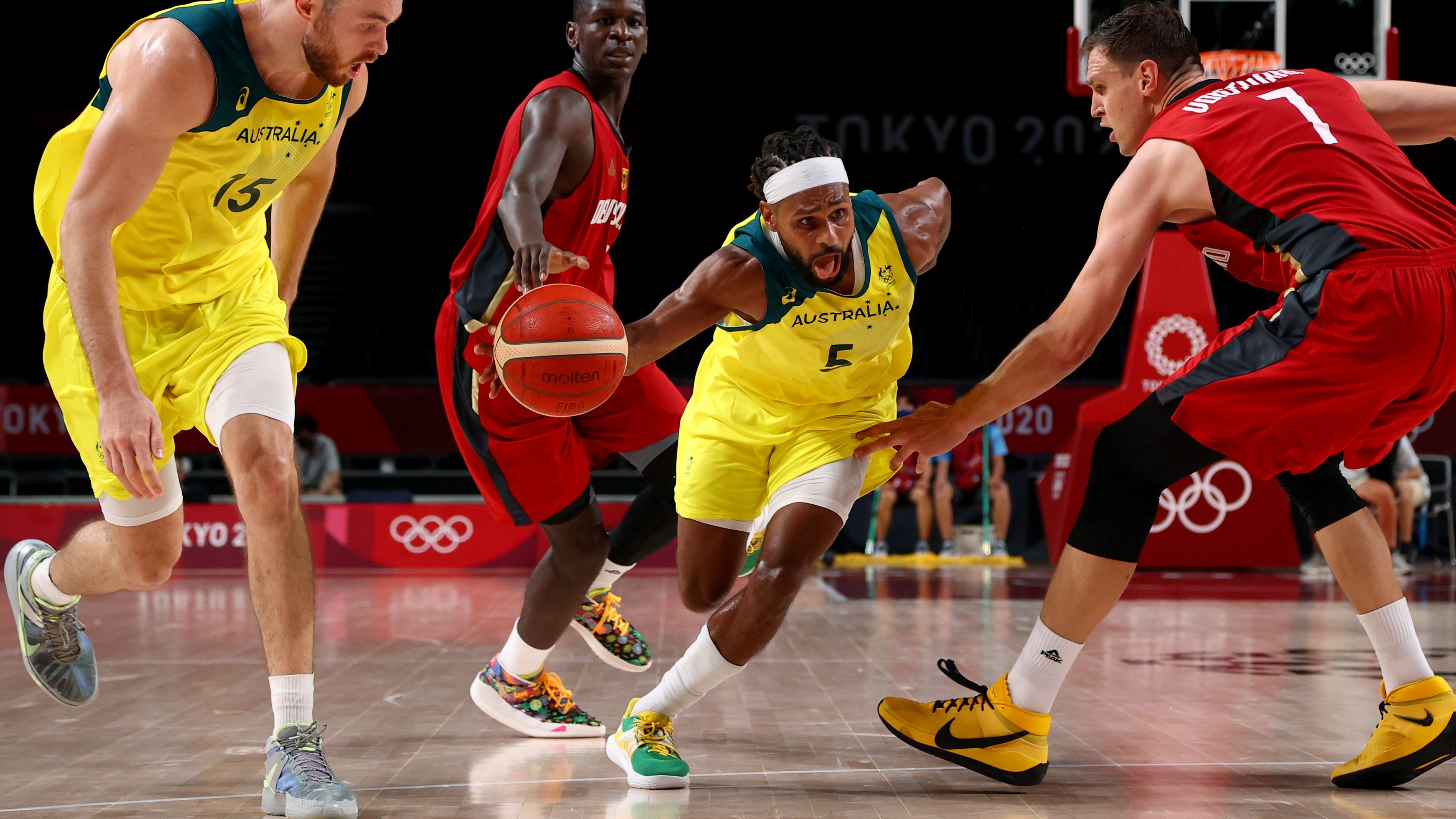 Баскетбол австралия мужчины. Патти Миллс баскетболист. Баскетбол Австралия. Green баскетболист. Команда Милл баскетбол.