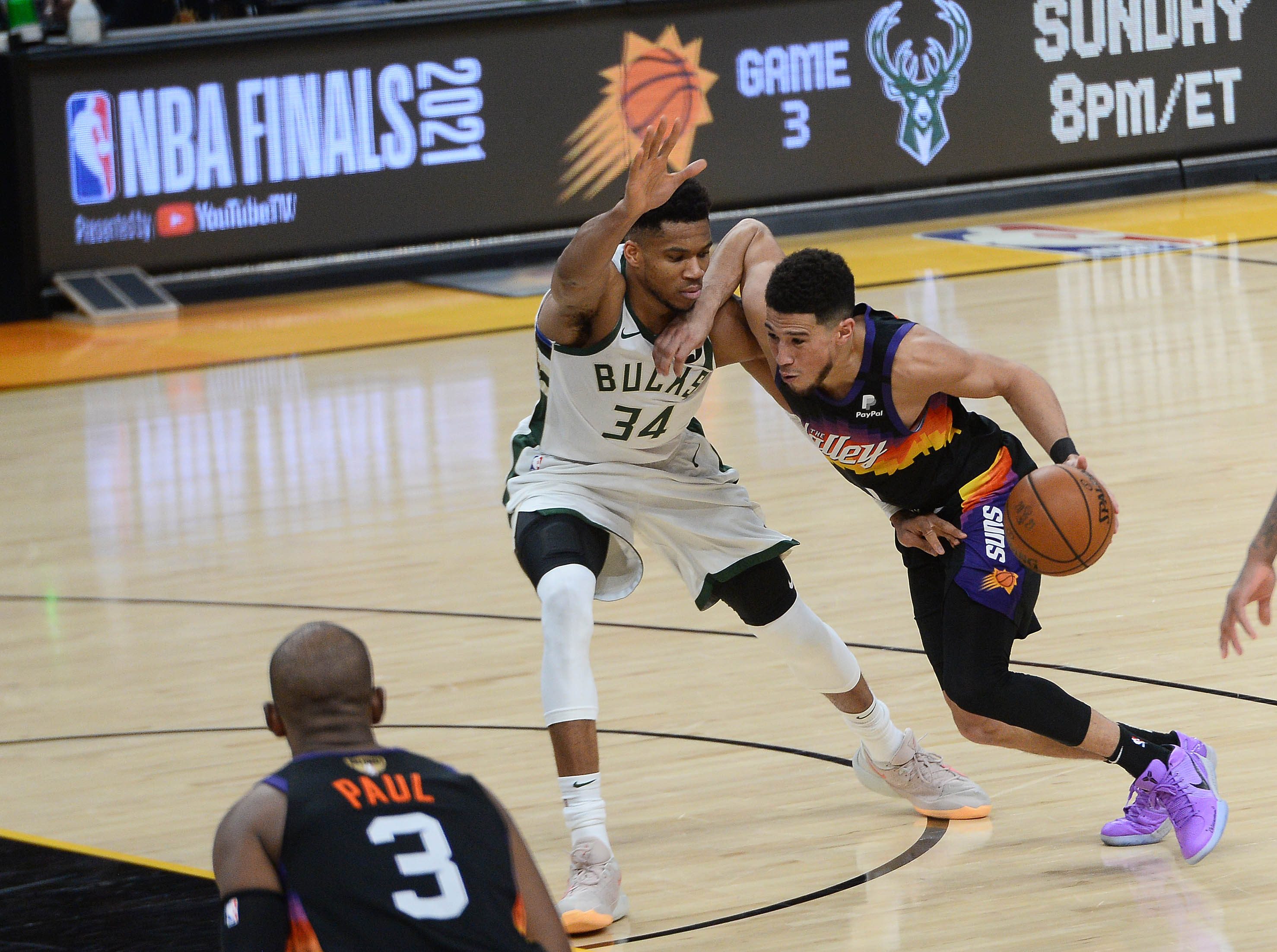 Suns’ long-range shooting sinks Bucks for 2-0 lead