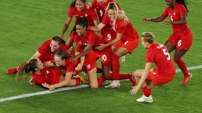 Sinclair finally claims soccer gold for Canada