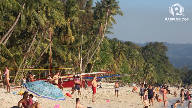 Duterte allows casino to operate in Boracay to augment gov’t funds