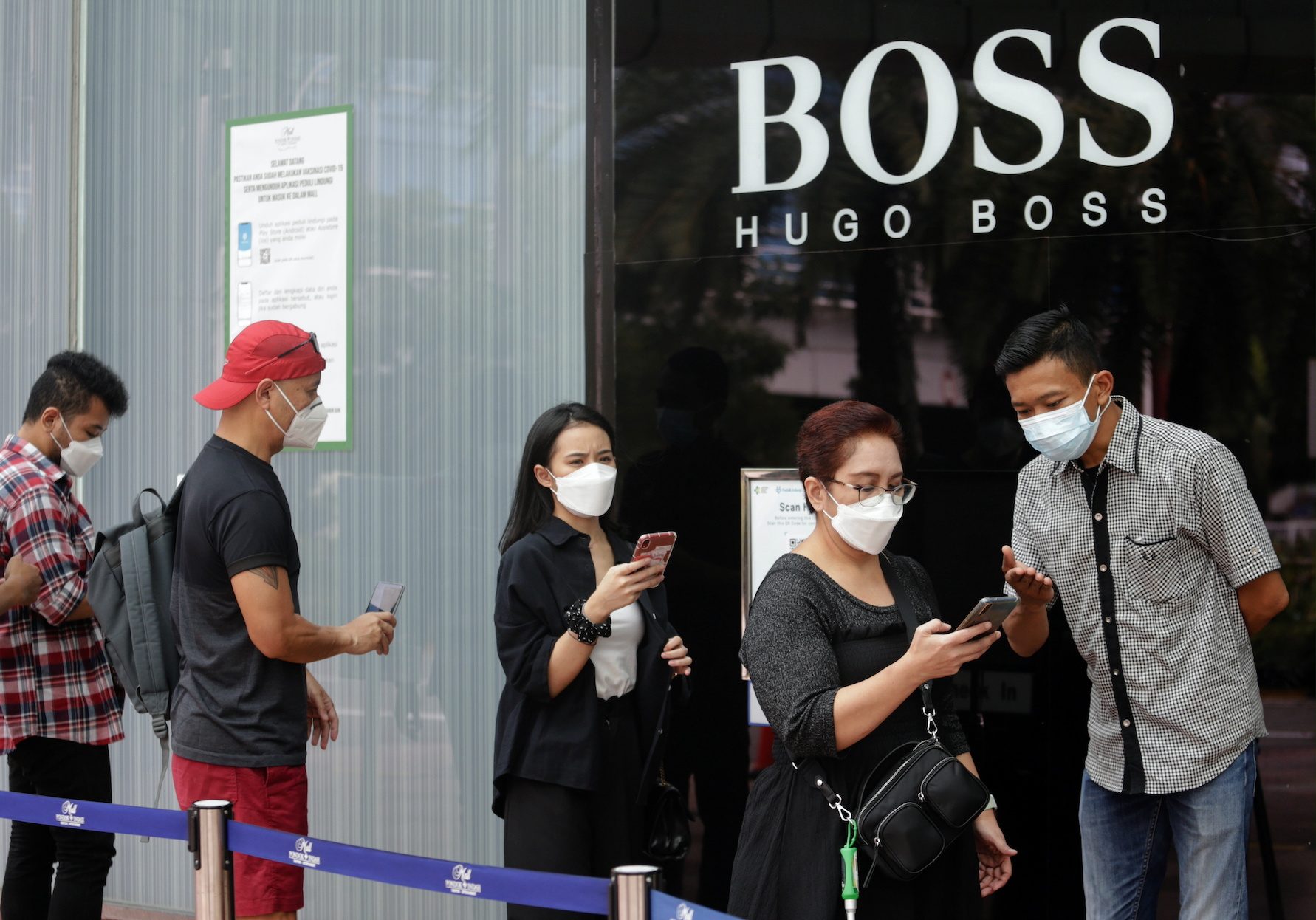 Indonesia malls reopen exclusively for vaccinated shoppers