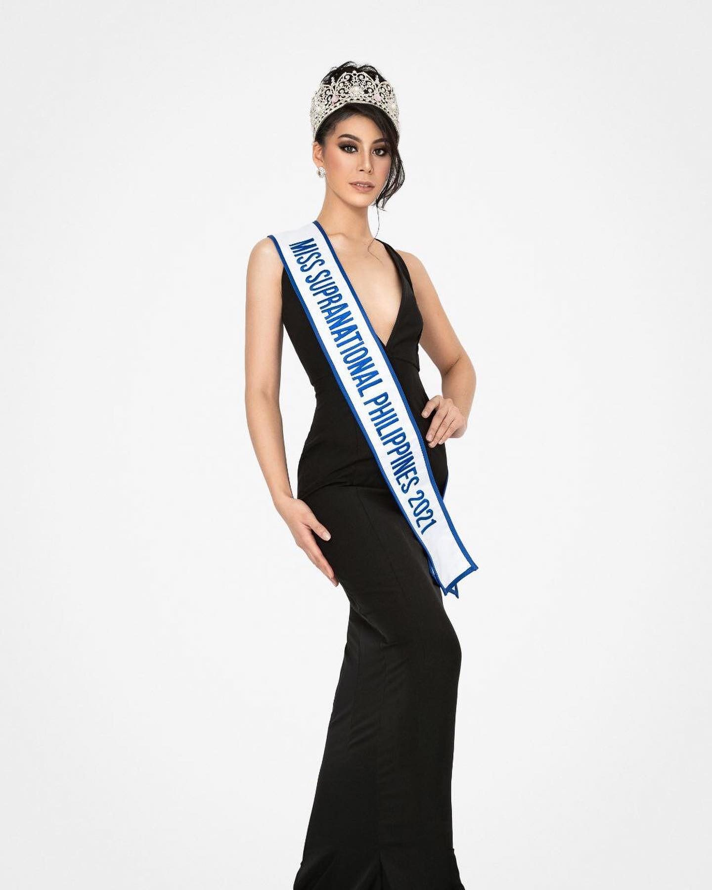 Dindi Pajares heads to Poland for Miss Supranational 2021