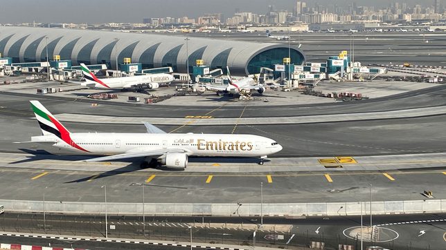 Dubai airport expects passenger surge as UAE eases travel curbs