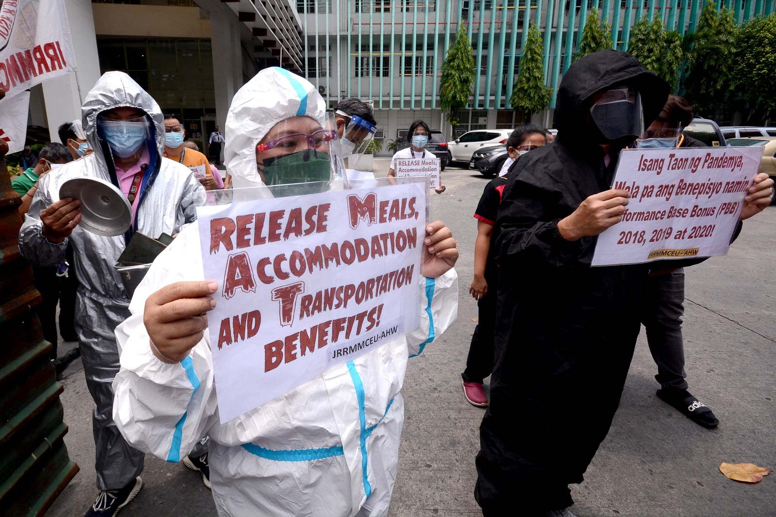 Philippine government must support health workers, WHO says