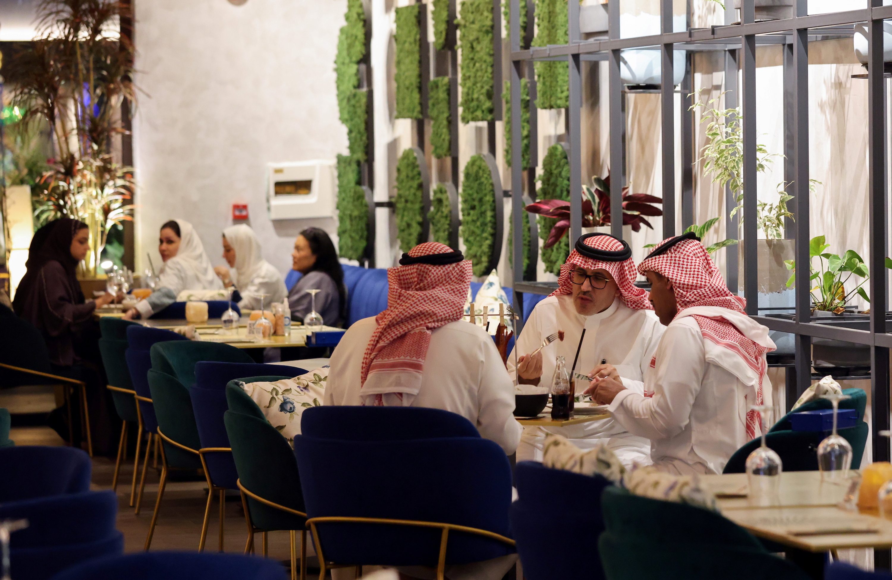 Arabian nights buzz: Staycations boost Saudi economy