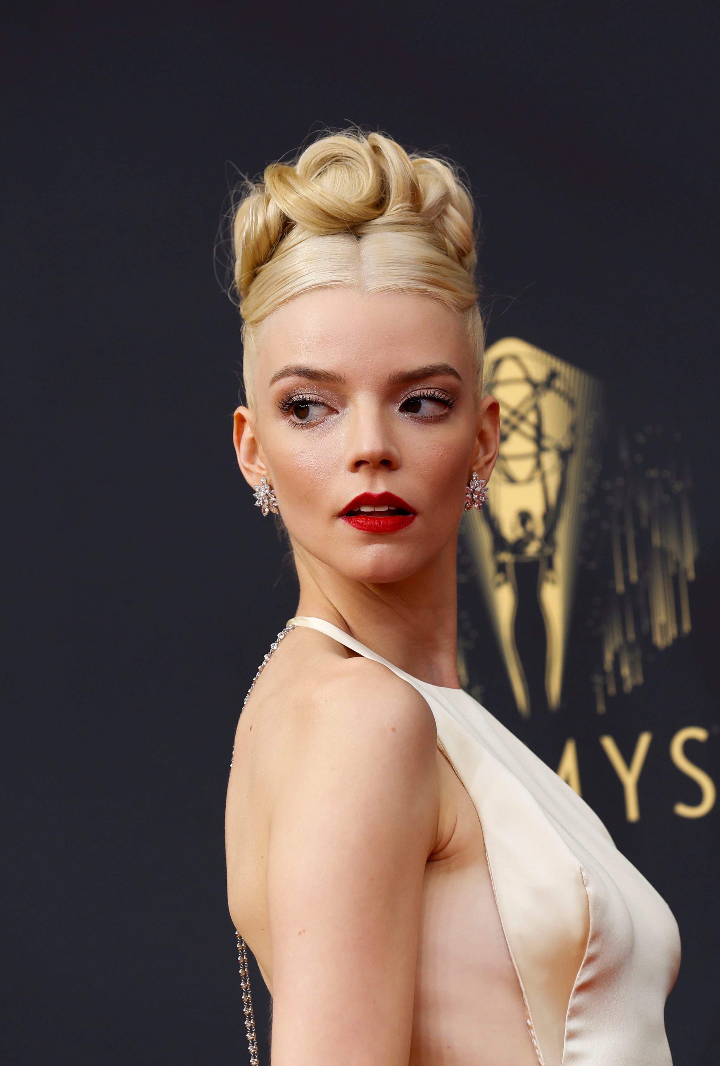 LOOK: Anya Taylor-Joy is a showstopper at the 2021 Emmy Awards