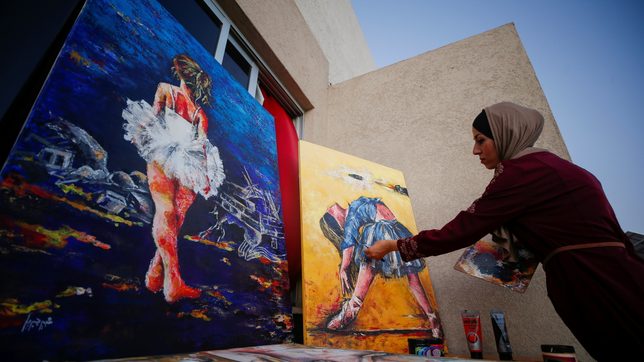Gaza artist mixes beauty with pain in her ballet paintings