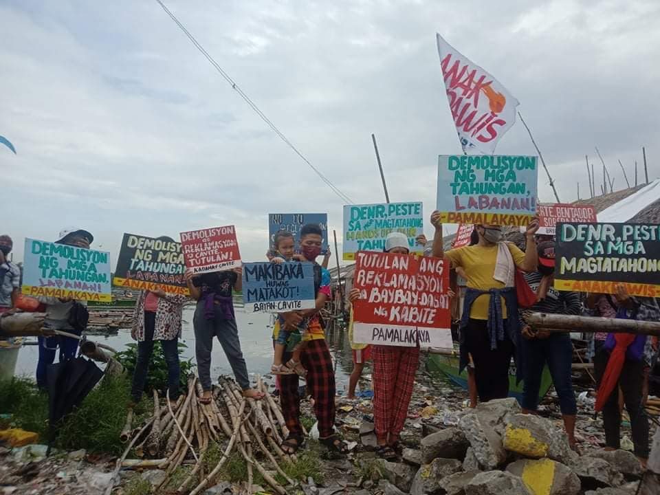 Demolition of fishing structures in Manila Bay