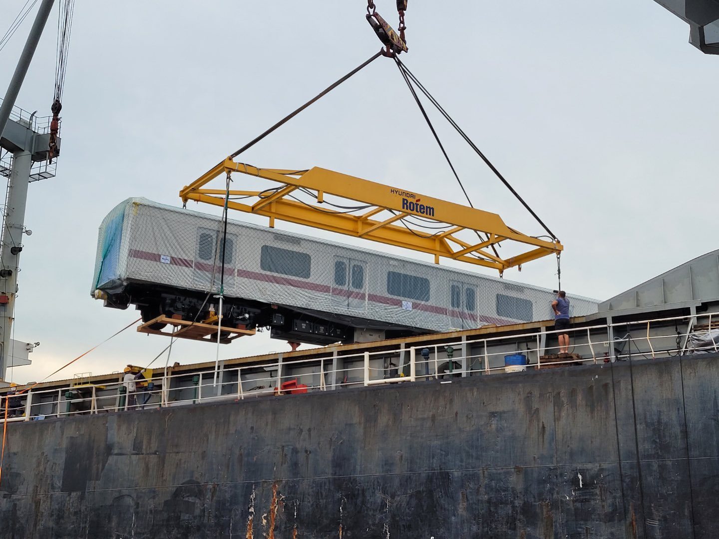 First MRT7 trains to arrive in the Philippines from South Korea