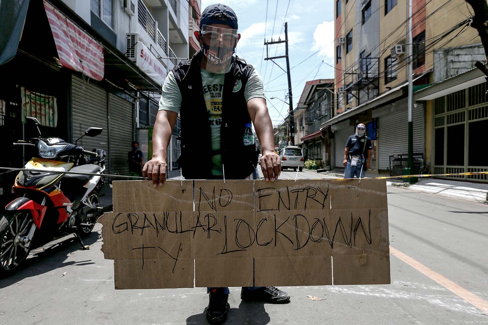 With fresh lockdowns, 3.88 million Filipinos jobless in August 2021