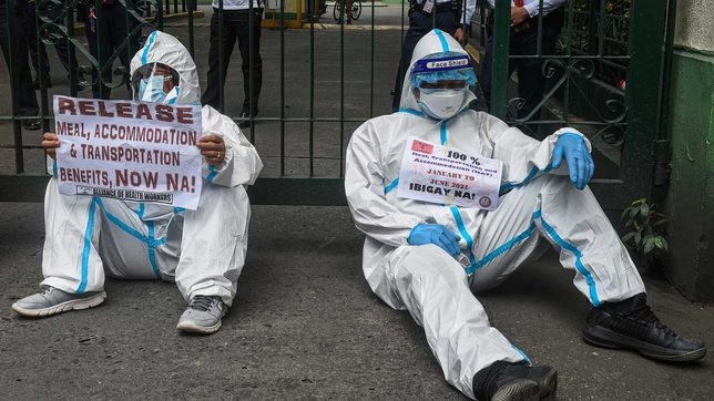 Bacolod health workers threaten resignation over slow risk pay delivery