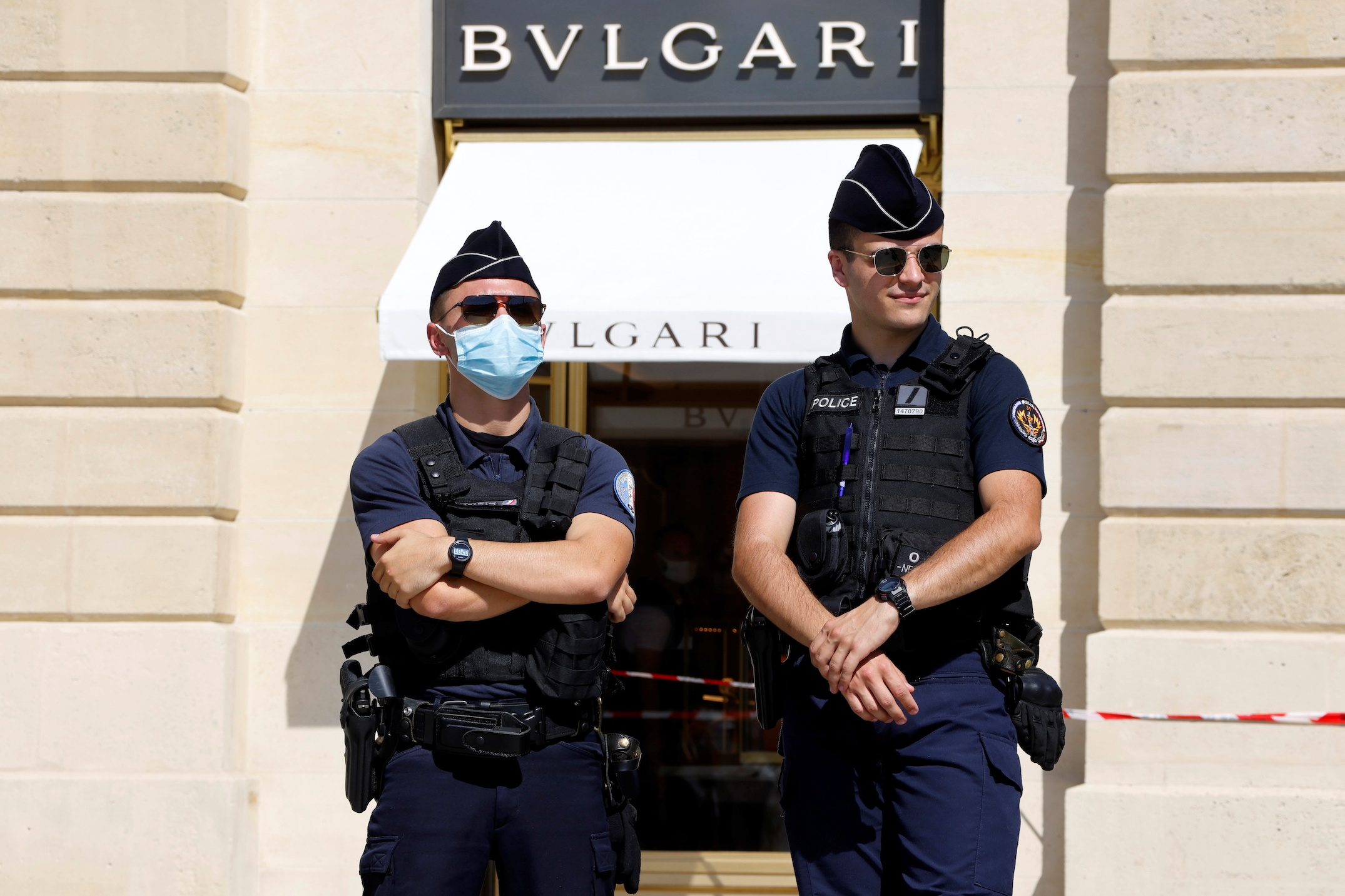 Robbers steal jewels worth 10 million euros from Paris Bulgari store