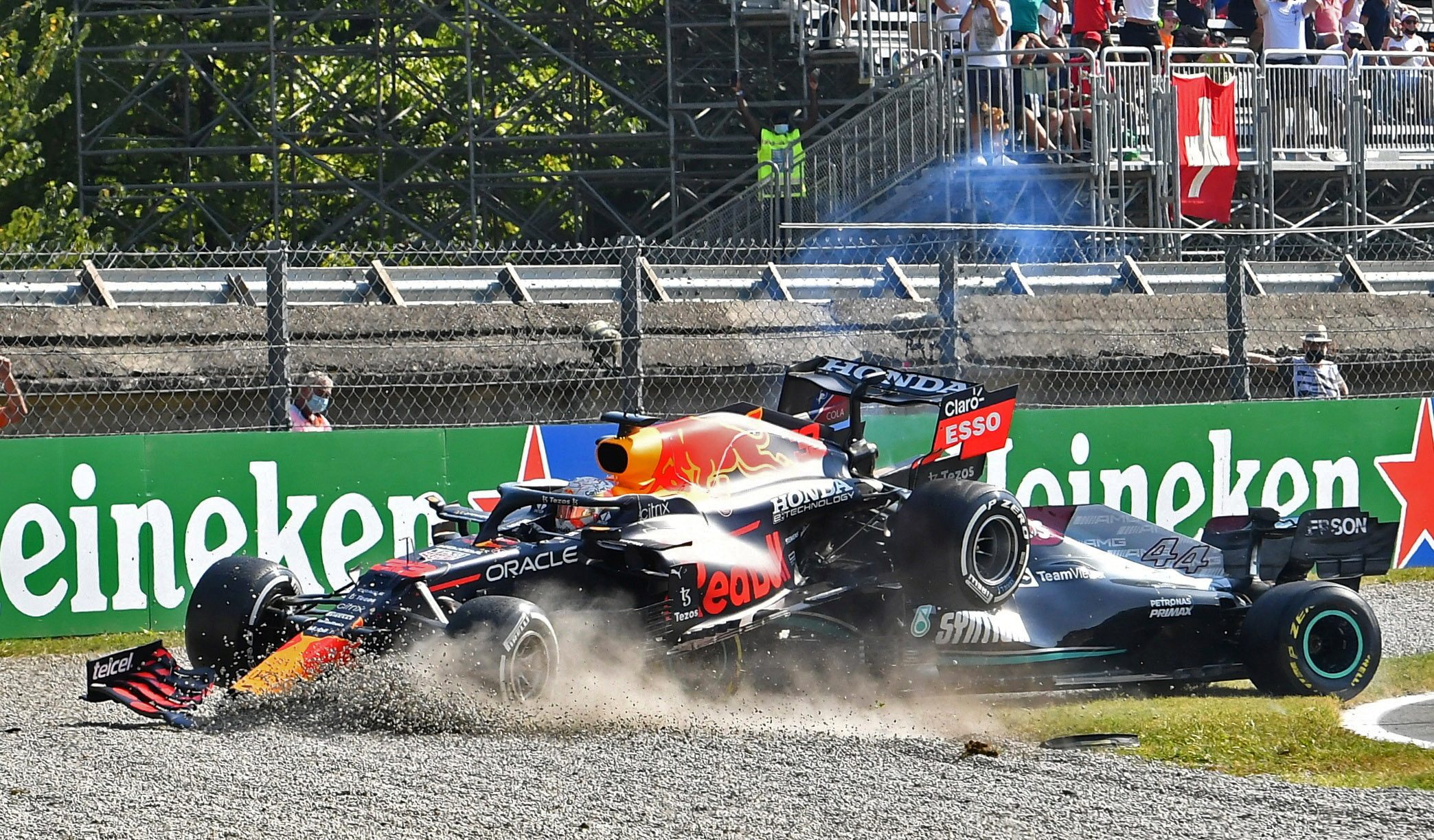Hamilton and Verstappen collide and crash out of Italian GP