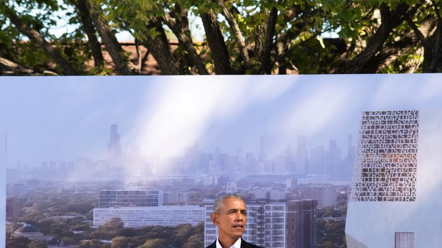 Obama warns against politics of ‘anger and resentment’ in Chicago