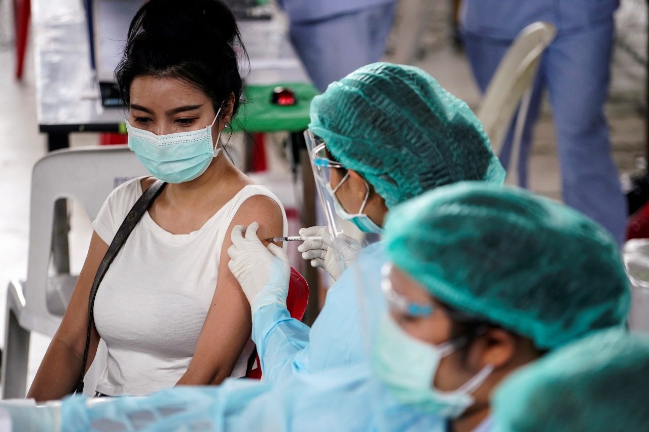 Thailand cites positive results from Sinovac-AstraZeneca vaccine formula