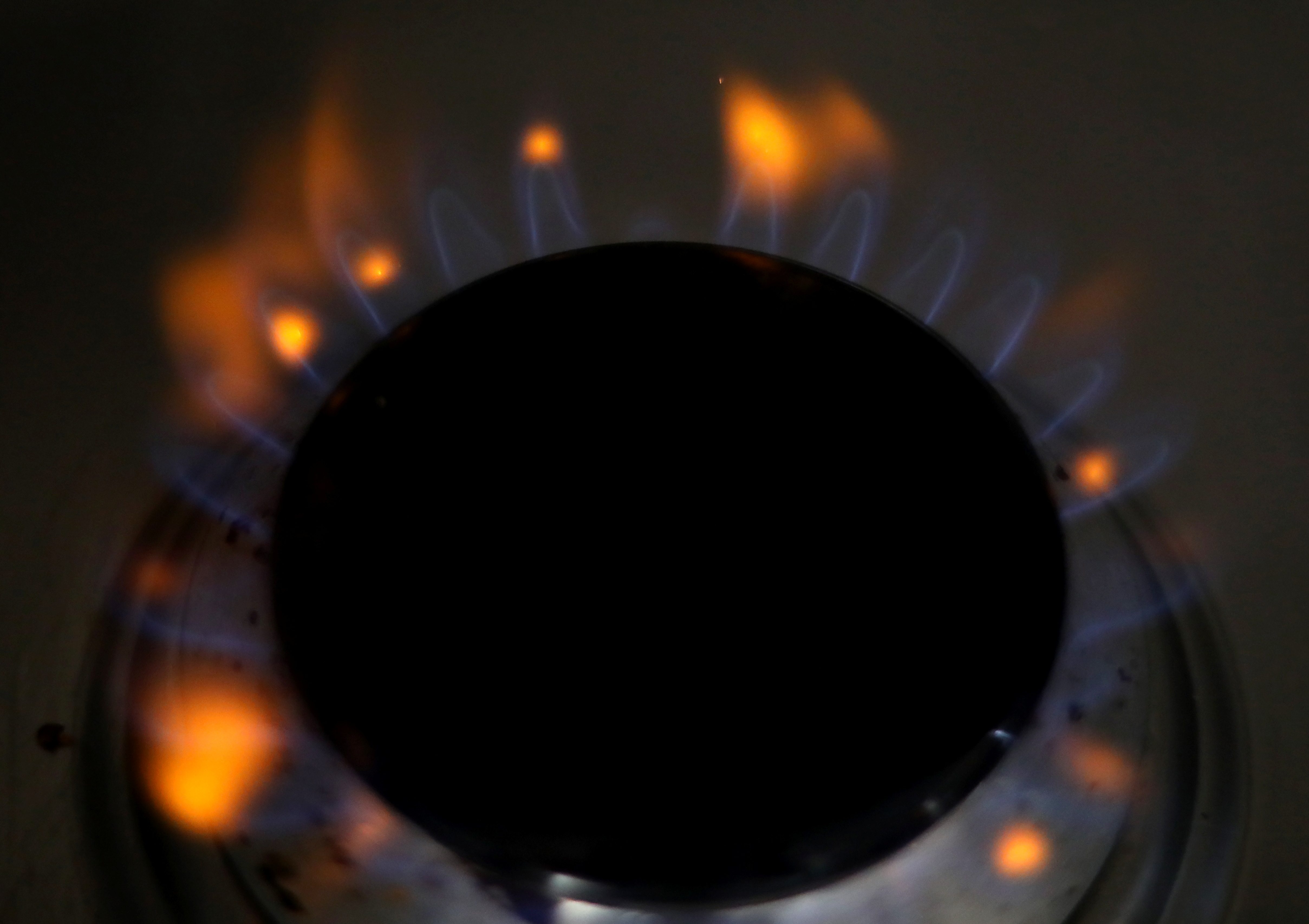 UK energy firms seek state support to weather gas crisis