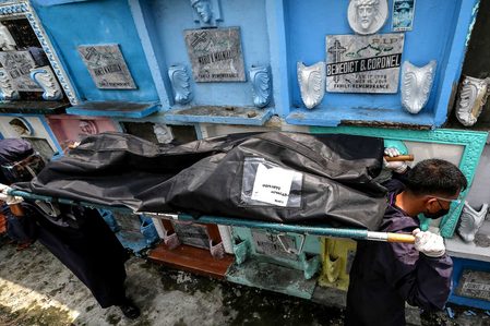 DOJ: Cops in 50 drug war deaths may be criminally liable, but another probe needed