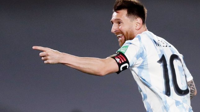 Messi scores unusual goal as Argentina blanks Uruguay