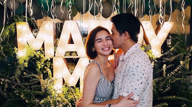 Jennylyn Mercado and Dennis Trillo are engaged and expecting a baby