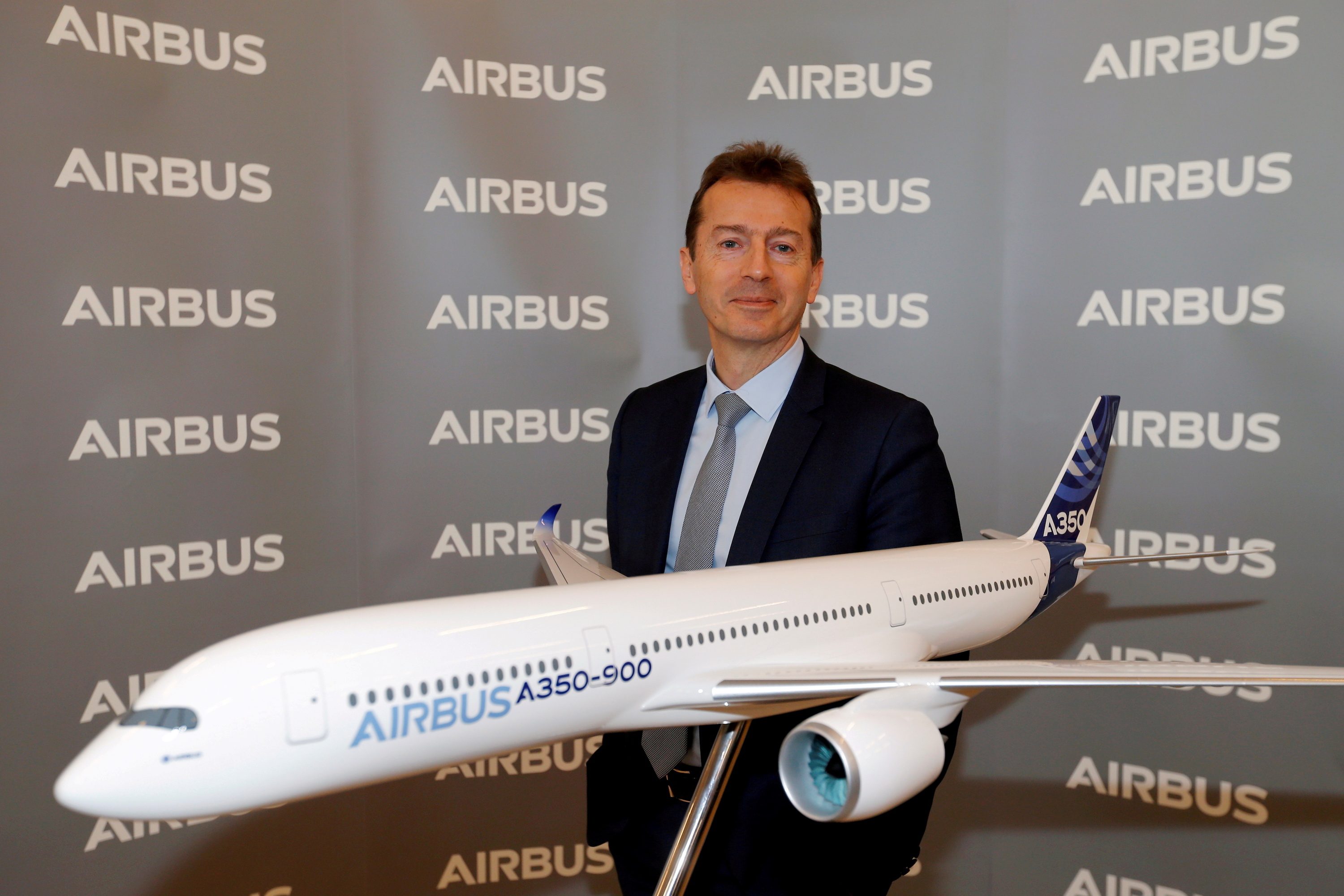 Airbus clings to jet delivery goal despite supply snags