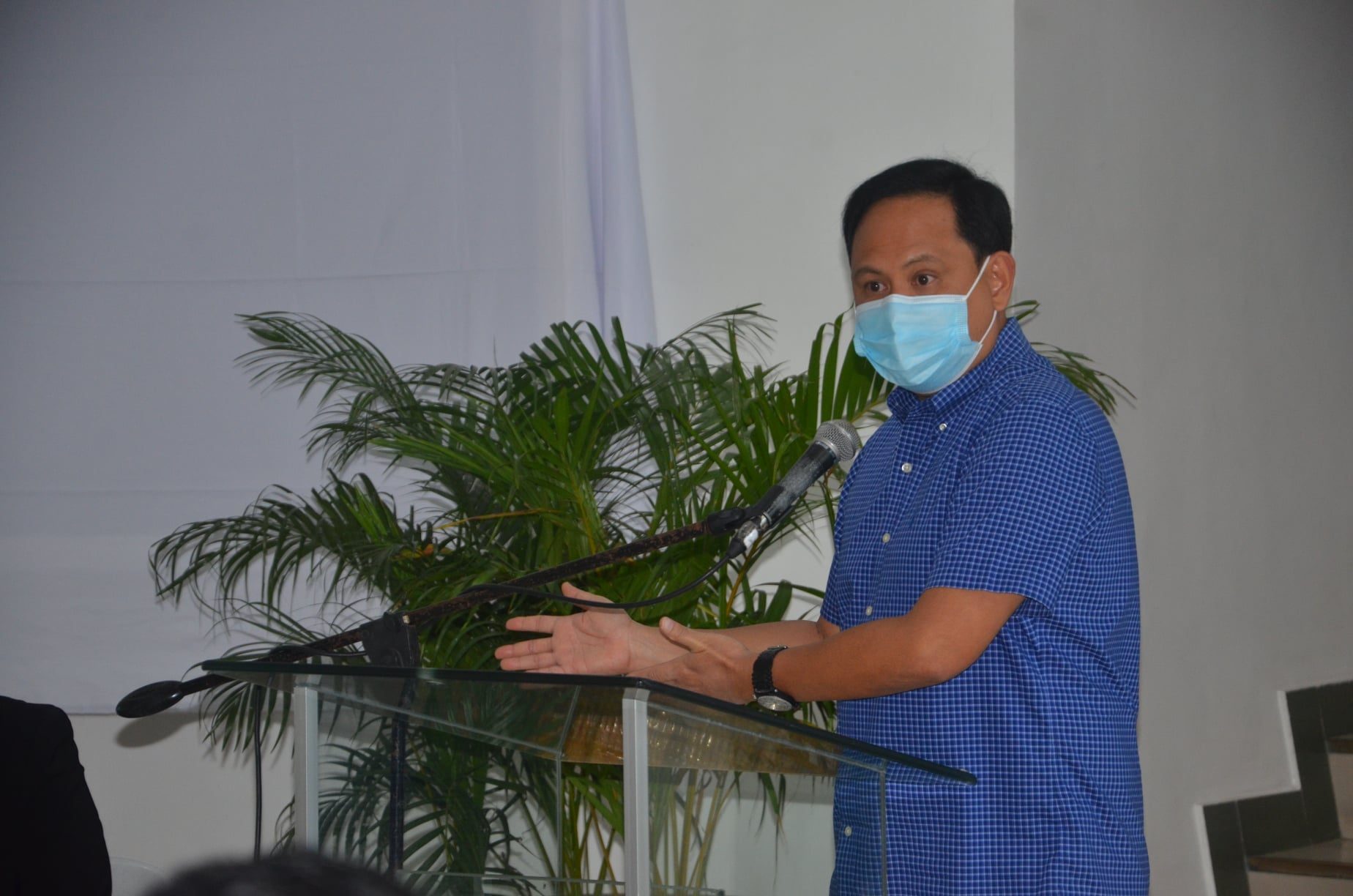 Iloilo Governor Defensor supports Robredo’s presidential run