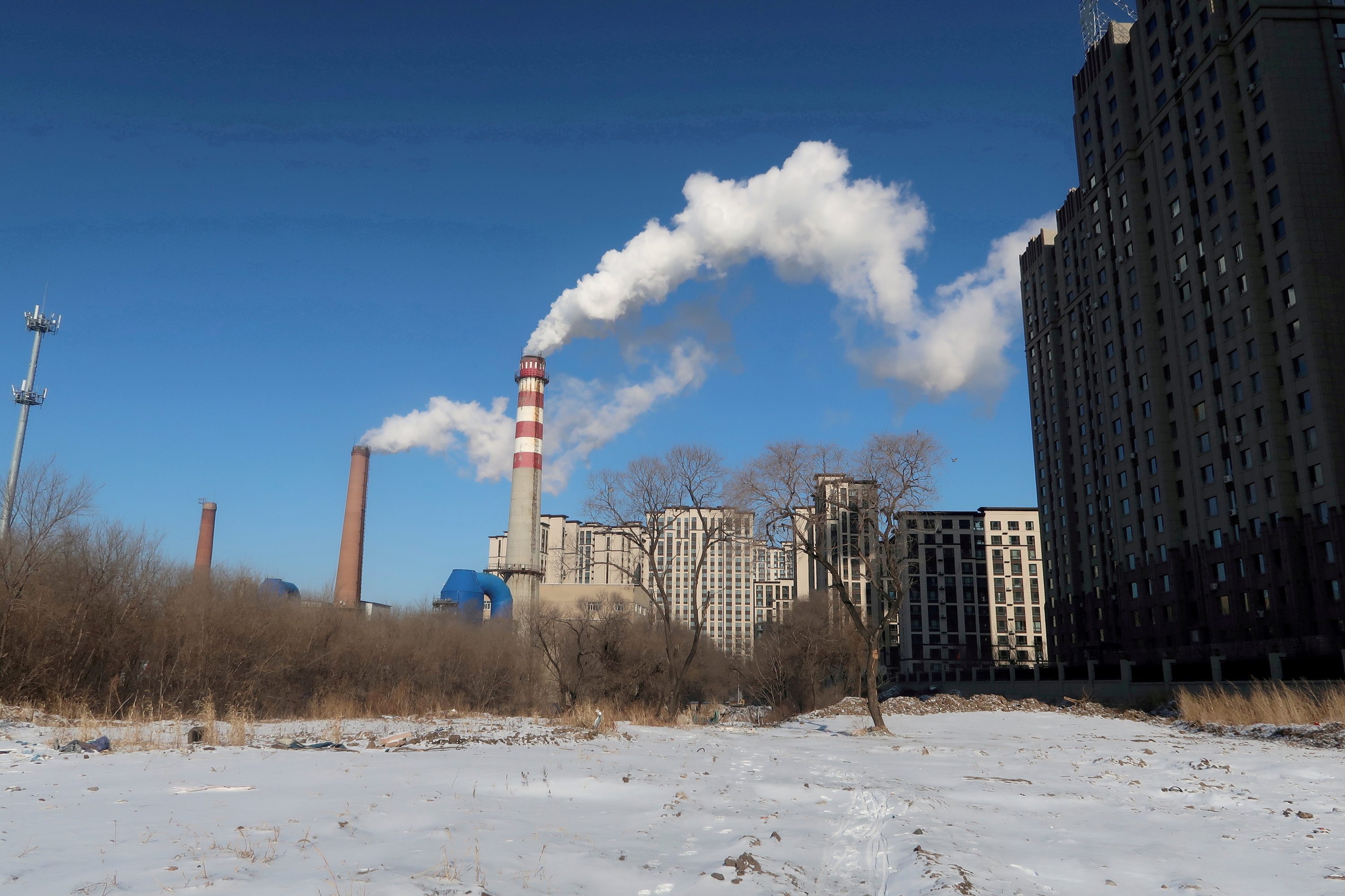 China sets target for coal use at power plants by 2025