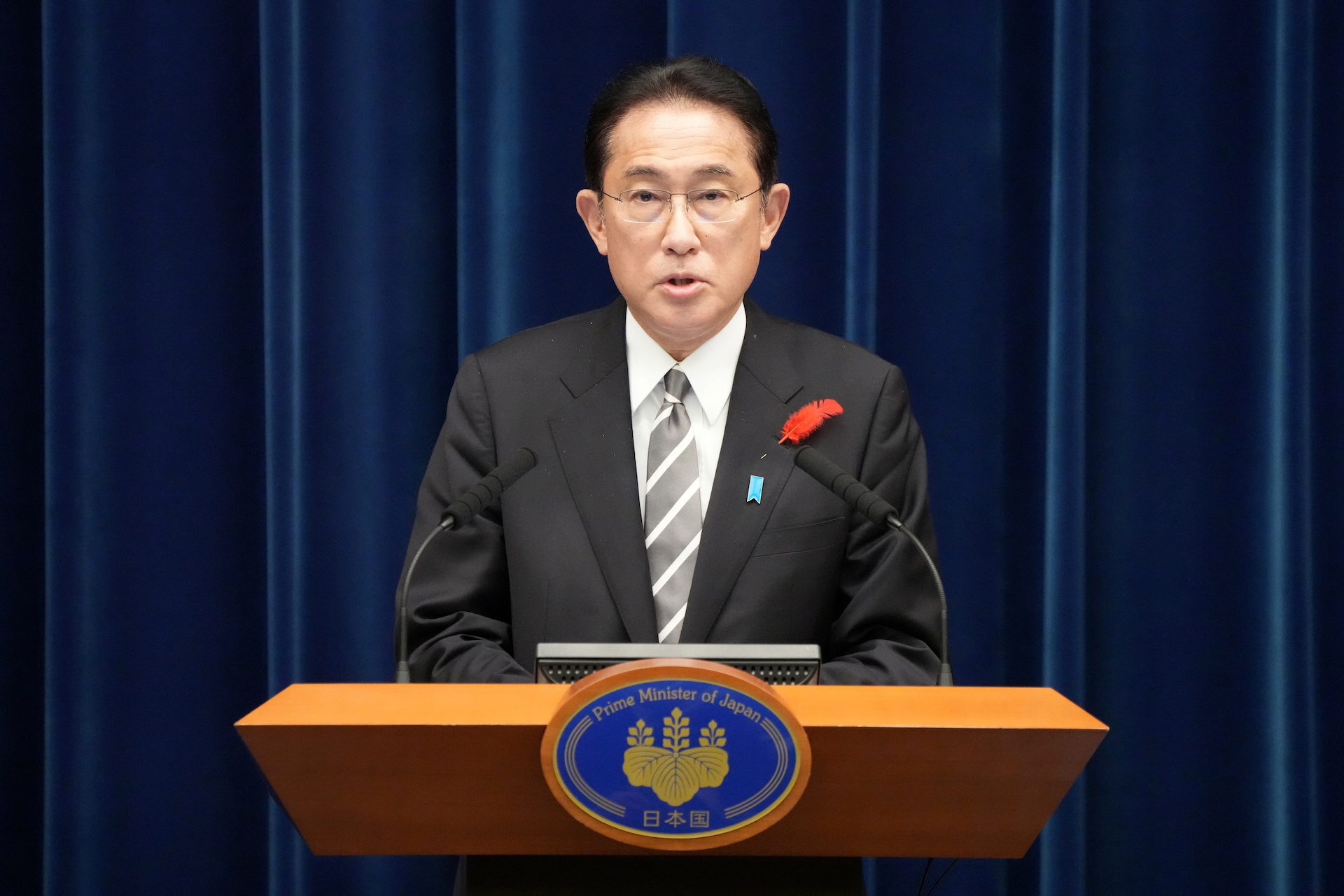 Japan’s PM Kishida and South Korea’s Moon discuss lingering wartime disputes