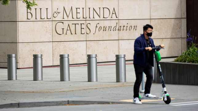 Gates Foundation allots $120 million for poor nations to get COVID-19 drug