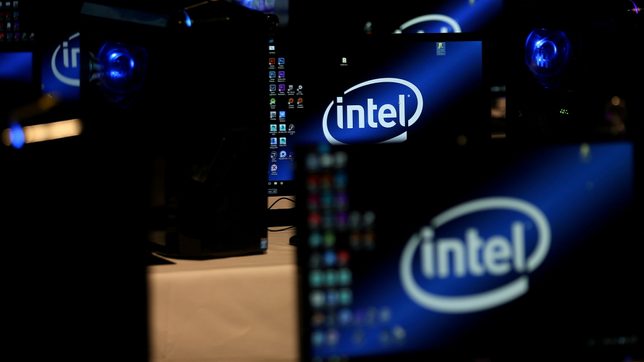 Intel launches new PC chips, says US supercomputer will double expected speeds