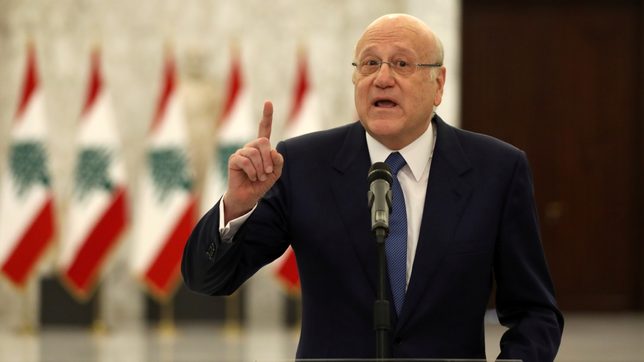 Tension over Beirut blast probe nudges Lebanon into new crisis