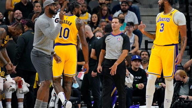Status of Lakers’ stars uncertain for matchup with Thunder