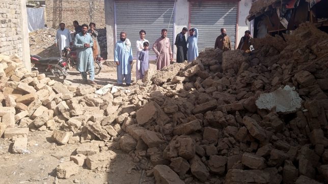 Pakistan earthquake kills at least 20, injures hundreds