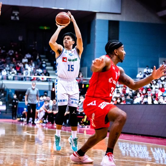 Kiefer erupts for 27 but Ravena brothers suffer weekend sweeps in B. League