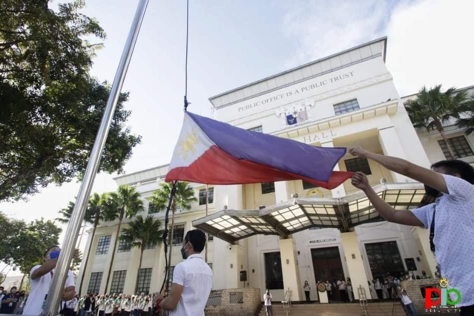 Labor group decries ‘No vax-No Xmas bonus’ order for Cebu City Hall employees