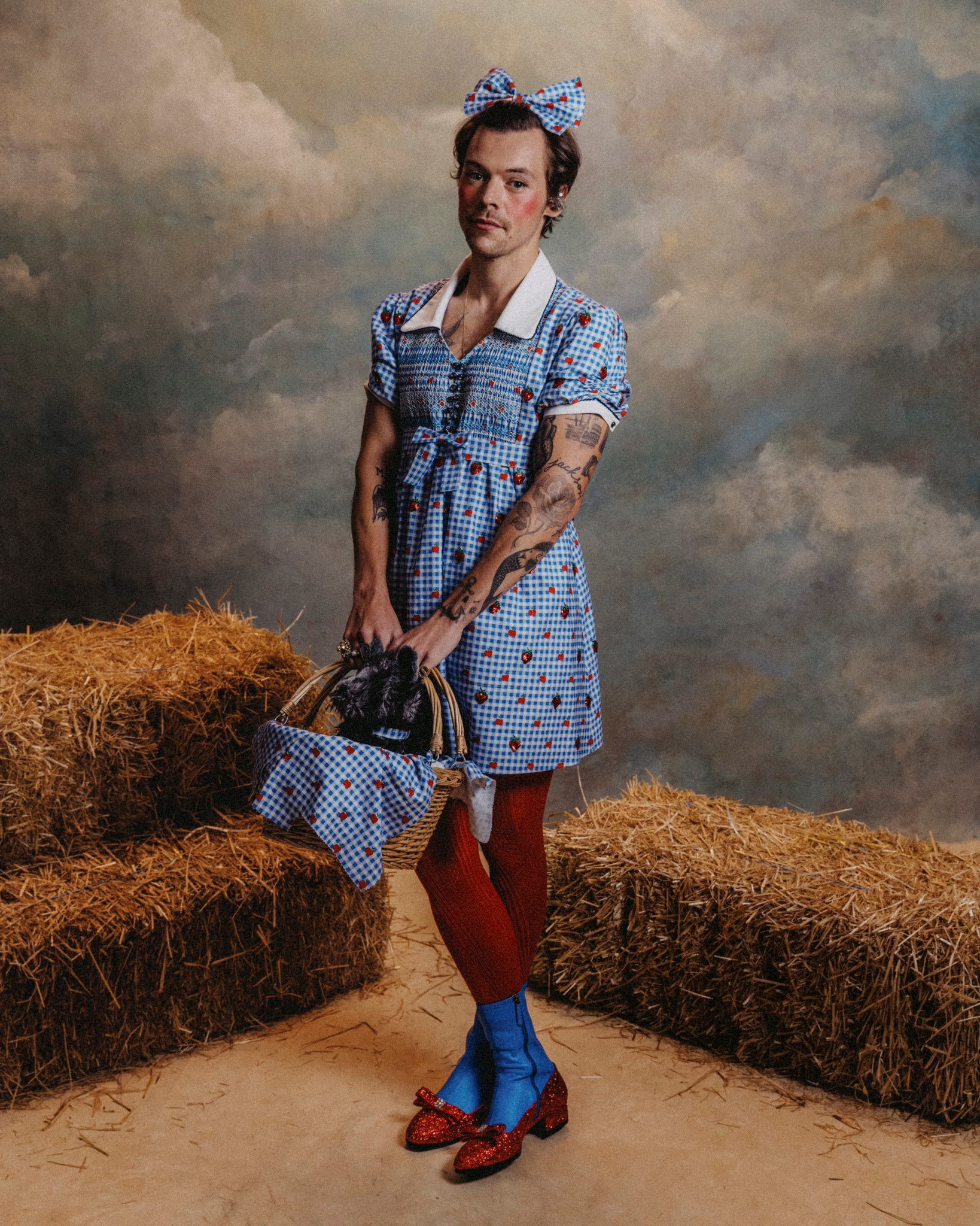 LOOK: Harry Styles is Dorothy from ‘The Wonderful Wizard of Oz’