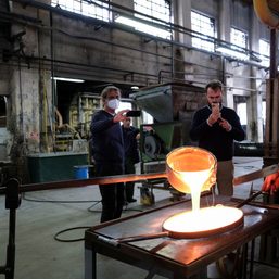 Soaring gas prices threaten survival of Venice glassblowers