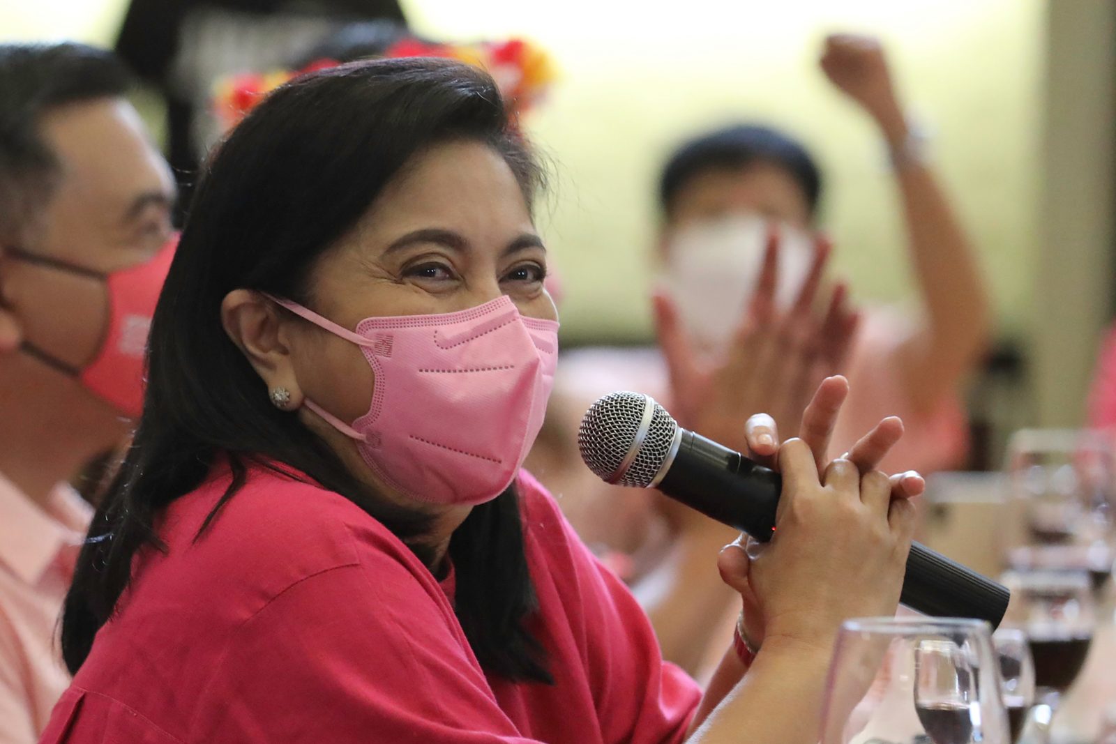 No first gentleman if elected: Robredo gets candid with business leaders at fundraising dinner