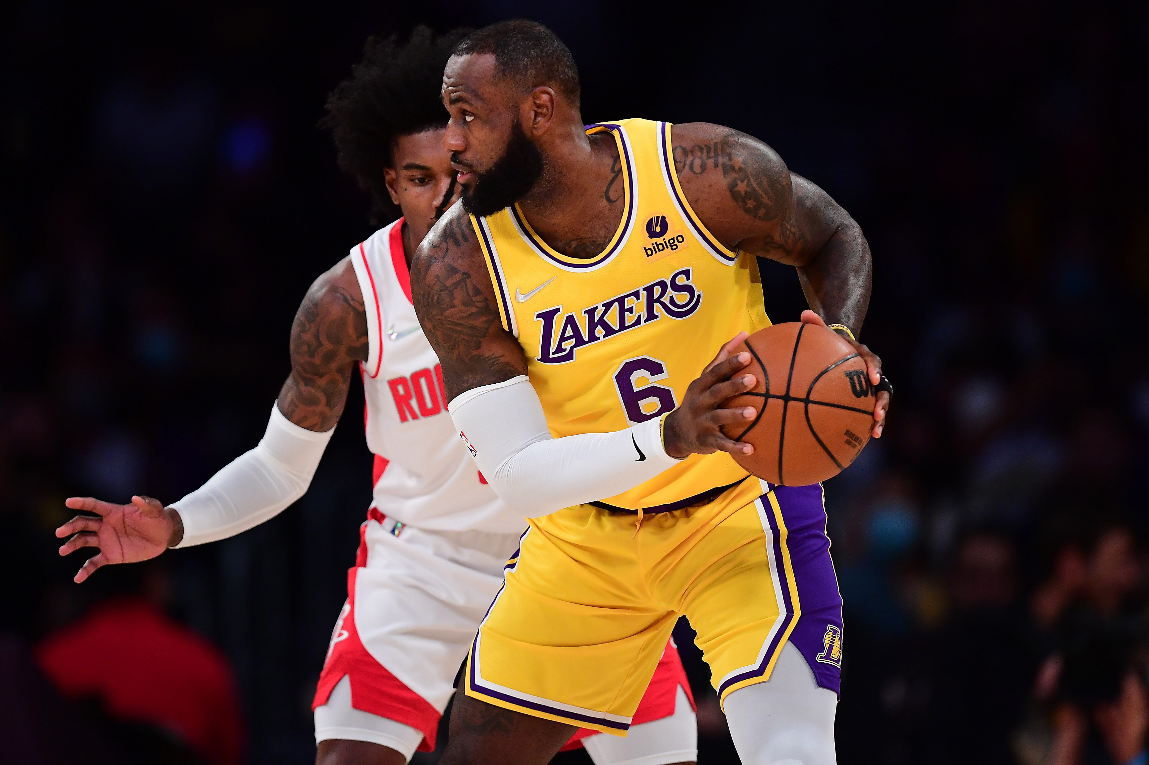 Big Three fuel Lakers to tight win over Rockets