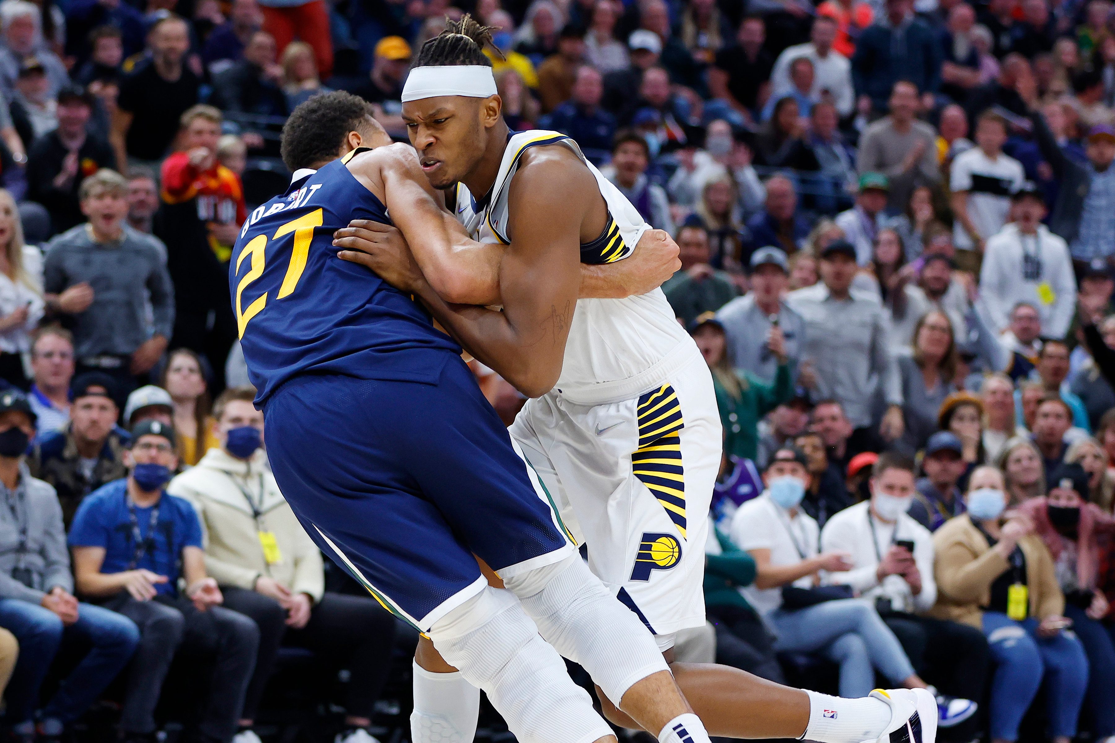 4 players fined for Jazz-Pacers scrap