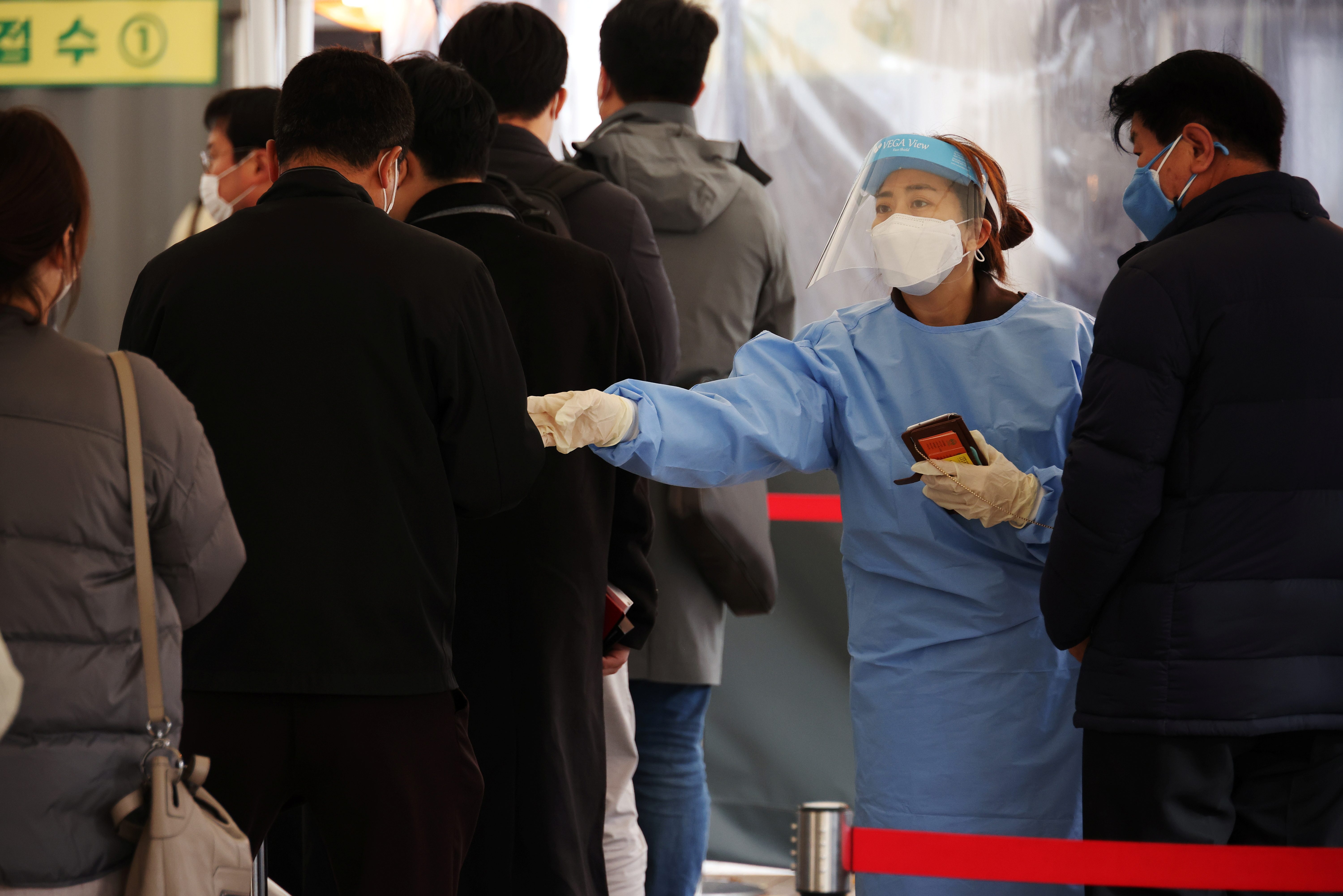 South Korea urges COVID-19 booster shots, as severe cases hit record