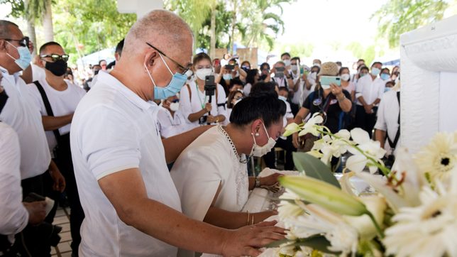 Hundreds witness burial of slain son of Cagayan de Oro lawmaker