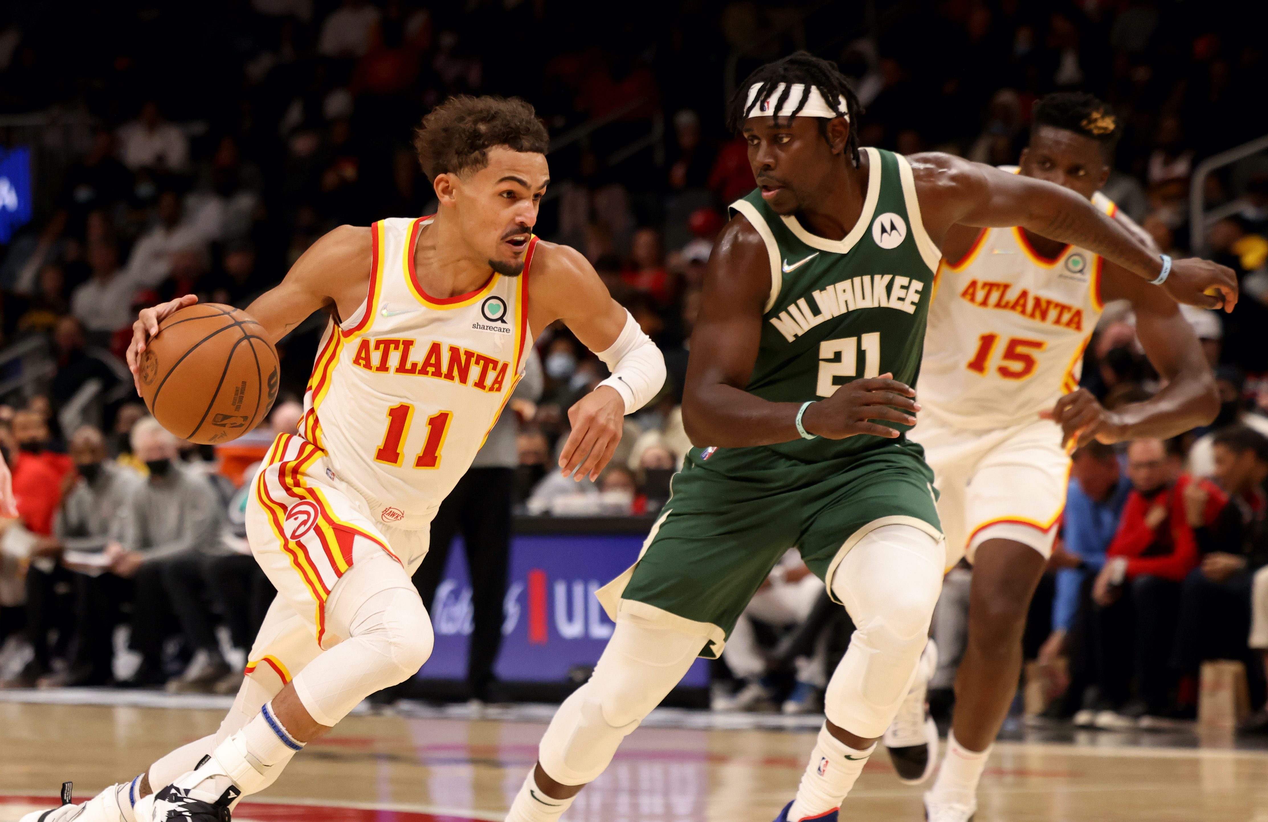 Trae Young erupts for 42 as Hawks claw Bucks
