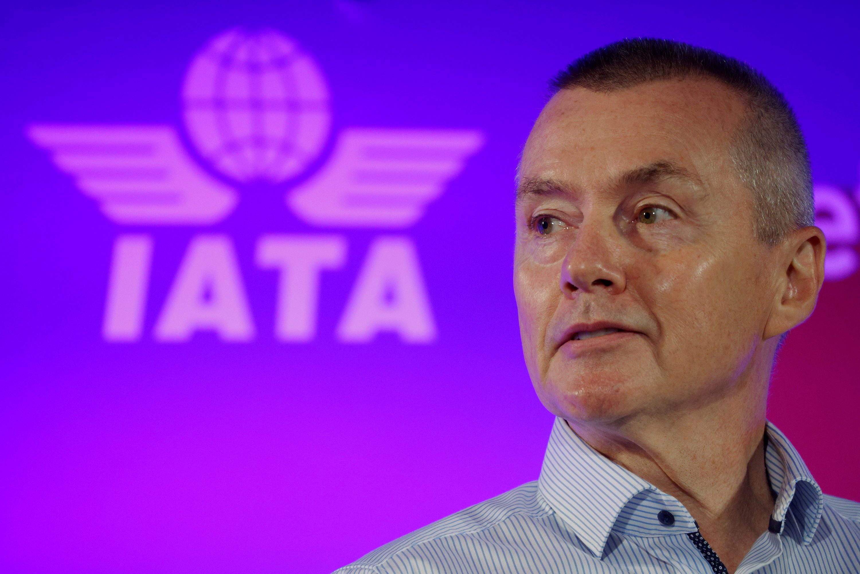 Airlines chief says high oil prices to delay debt reduction