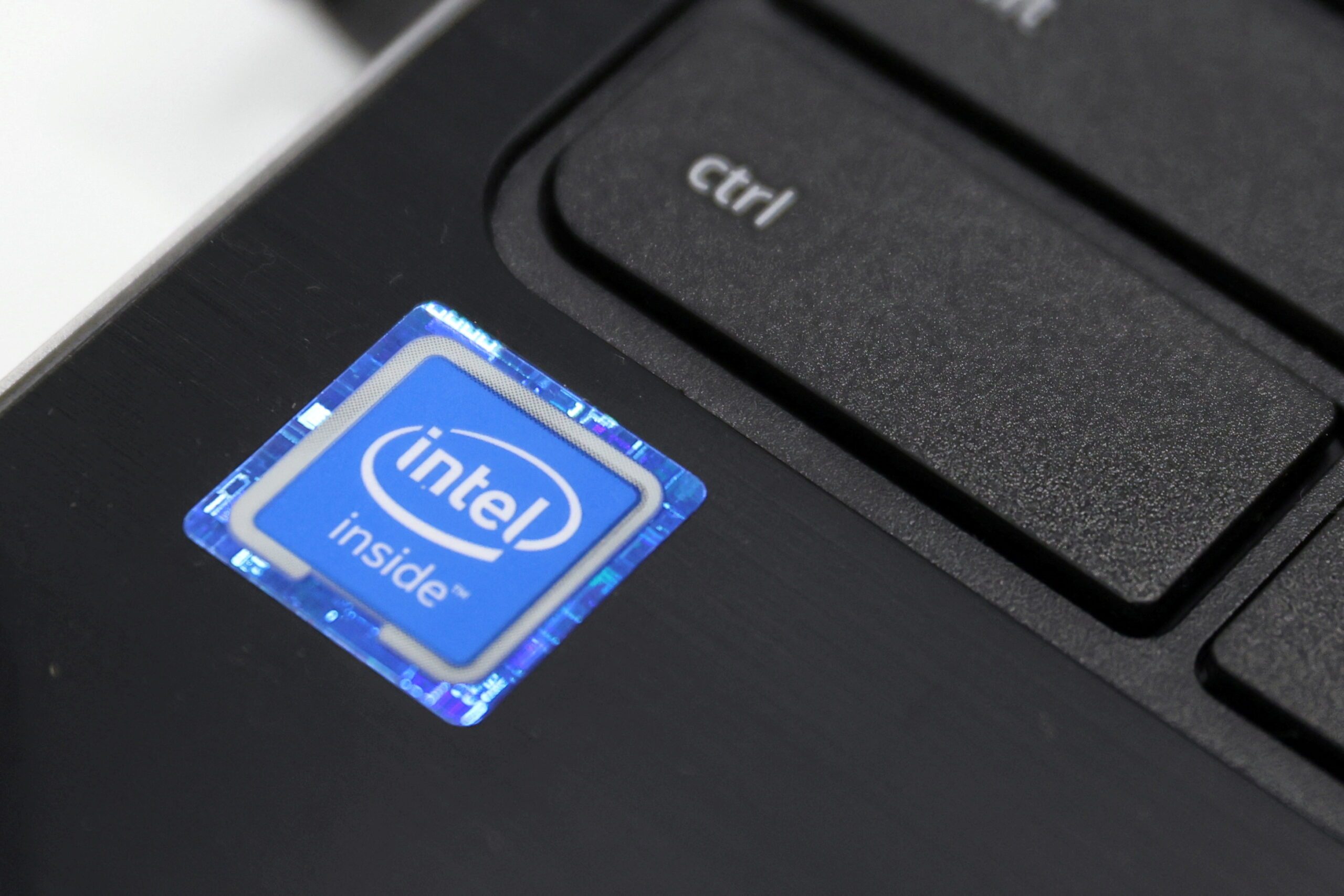 Intel slashes employee, executive pay amid PC market downturn