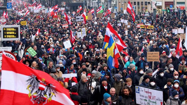 Mass protest in Vienna against Austria’s controversial COVID-19 restrictions