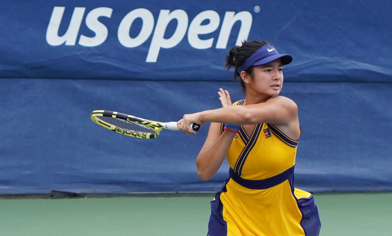 Alex Eala dominates in year-opening pro match